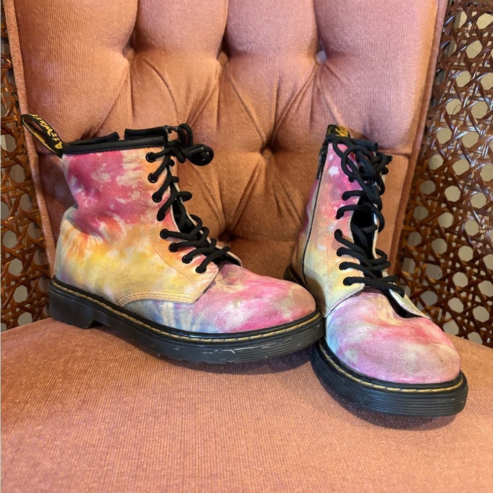 Dr. Martens Kids Tie Dye Lace Up Boots Size 3 | Rainbow Pastel Docs